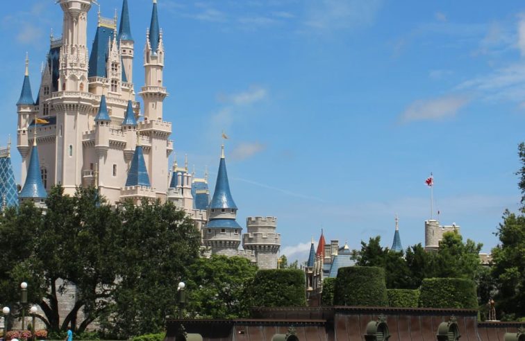 how to plan a trip to disney parks