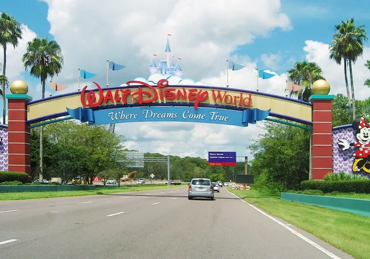 Car-Service-To-Disney Gates of Disney World